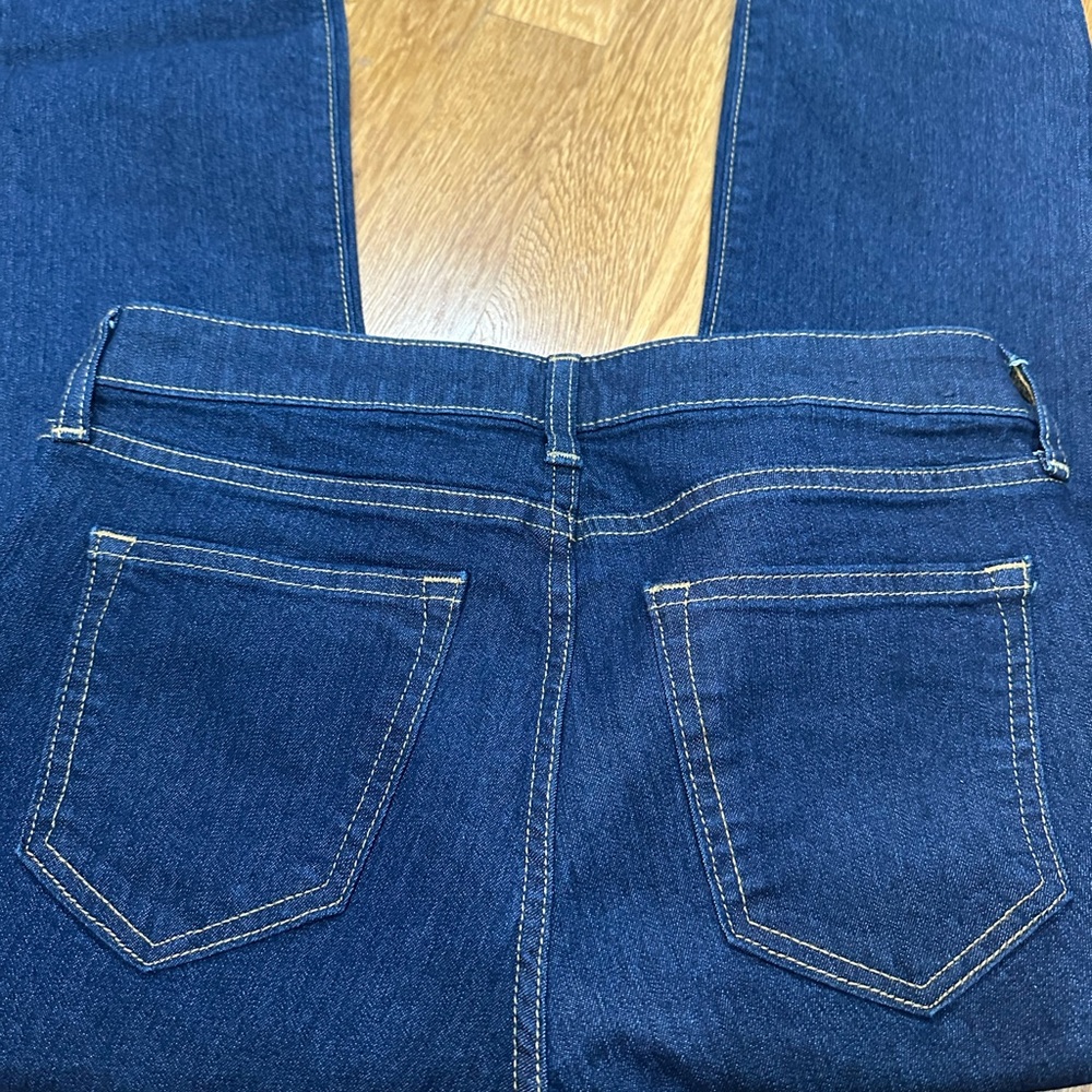 Gap 6/28 - Picture 5 of 9